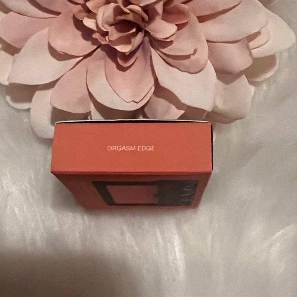 NARS Orgasm Edge Blush - Picture 4 of 5